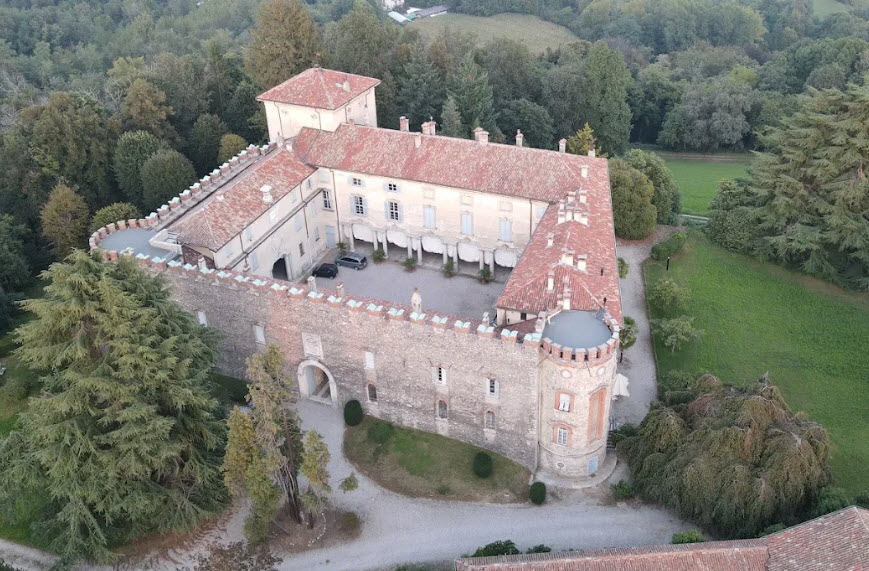 Castello di Caidate, Italy